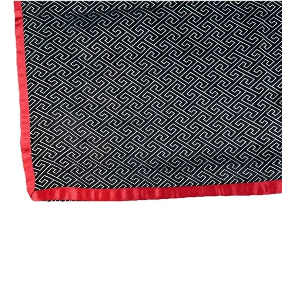 Whole Home Pair Luxury Pillowcases Shams Black Silver Red Print Border Trim 2 - Picture 2 of 8